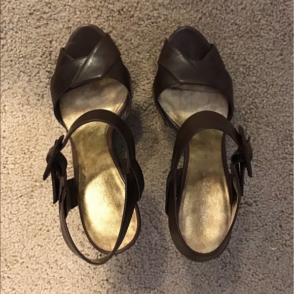 Nine West Platform Sandals. - Picture 2 of 2